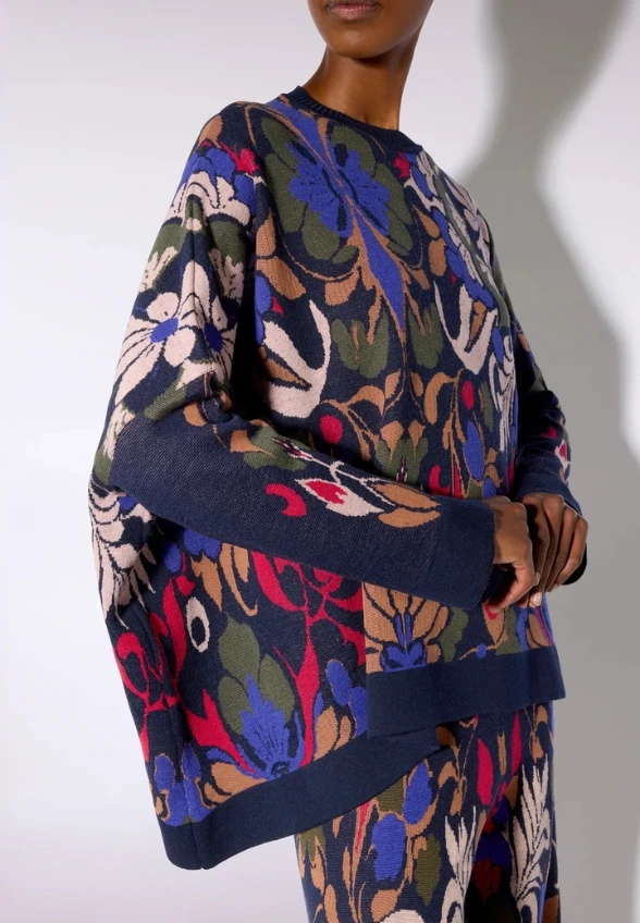 SWETER Z KOLOROWYM NADRUKIEM MULTI