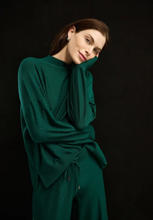 SWETER Z OZDOBNYMI CEKINAMI SZMARAGDOWY