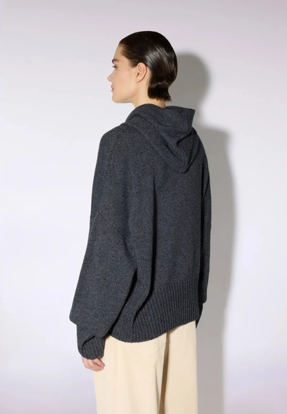 SWETER Z WBUDOWANYM SZALIKIEM ANTRACYTOWY