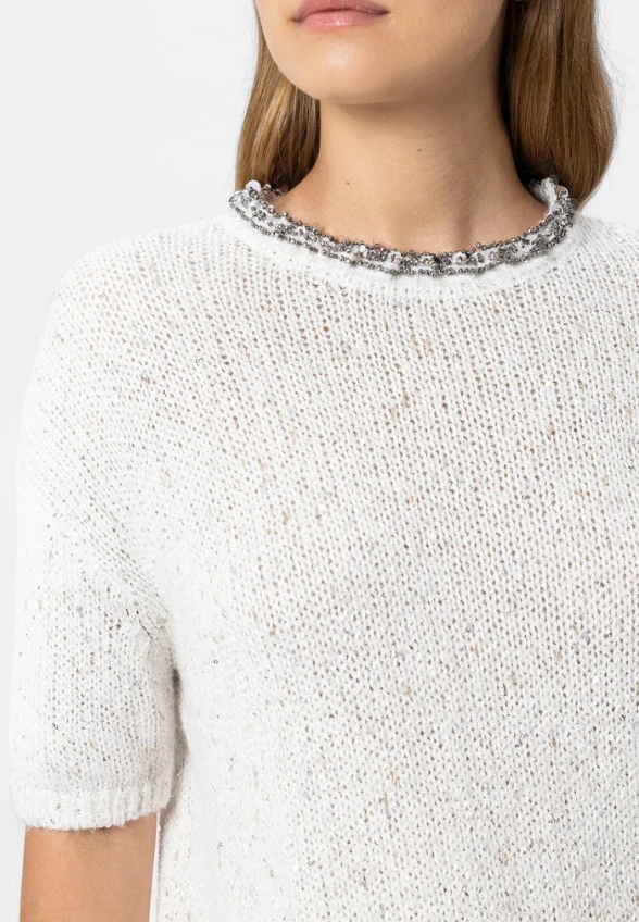 SWETER Z OZDOBNYM DEKOLTEM BIAŁY